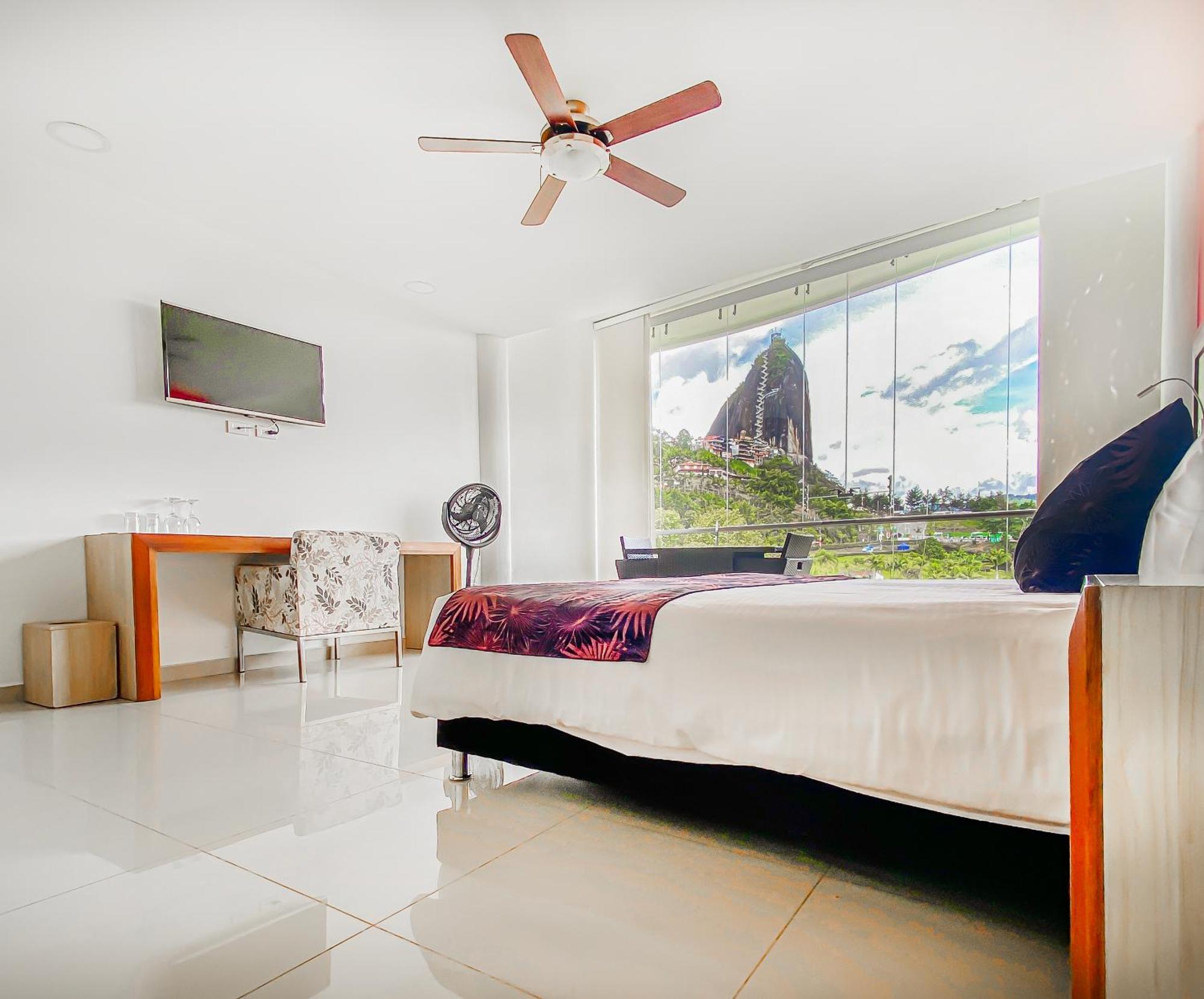 Hotel Los Recuerdos Guatape Luaran gambar